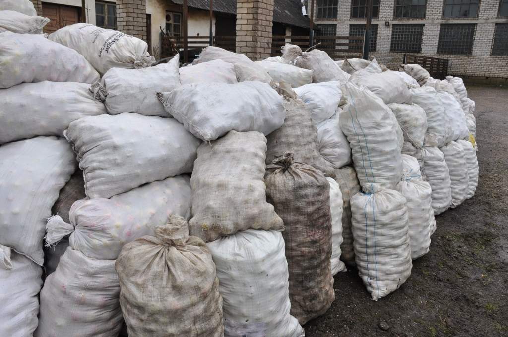 Ābolus pērk gan mazumā, gan vairumā