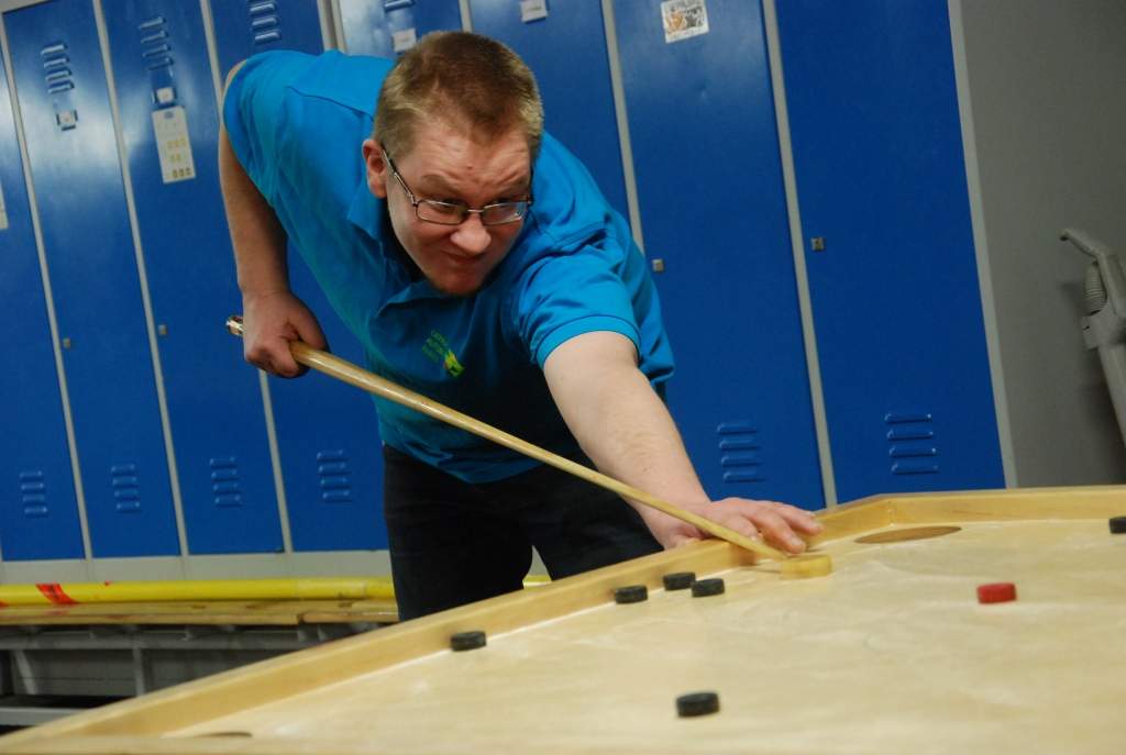 Ilmārs Strakšs uzvar Latvijas čempionāta novusā ceturtdaļfinālā