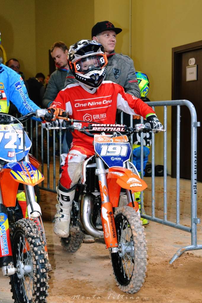 FOTO: Elgars Jonass "Arēnas krosā" izcīna otro vietu "Nacionālajā" klasē