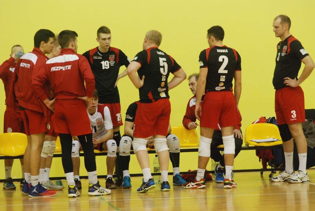 "Aizputes" volejbolisti Nacionālajā līgā zaudē "Ventspilij"