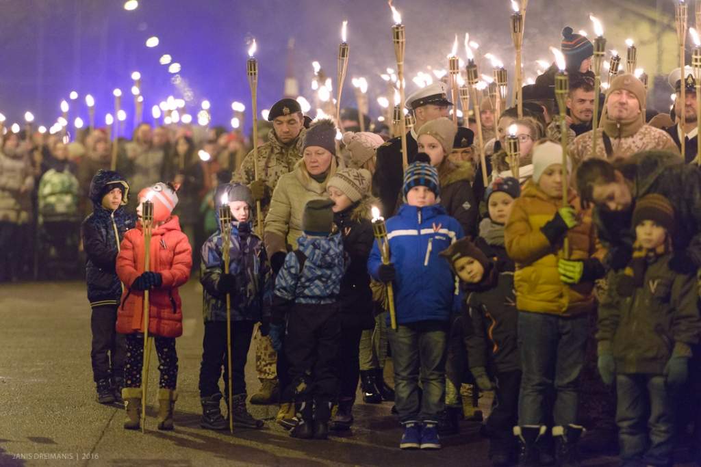 Lāčplēša dienas pasākumu laikā būs satiksmes un sabiedriskā transporta kustības ierobežojumi