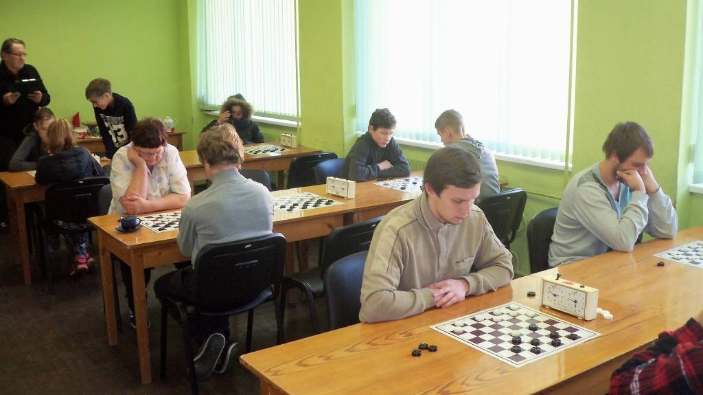 FOTO: Noskaidro Aizputes novada čempionus dambretē