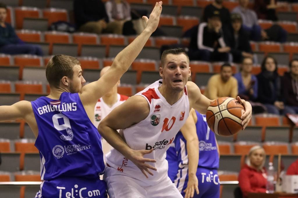"Betsafe"/"Liepāja" sīvā LBL cīņā pagarinājumā uzvar LU basketbolistus