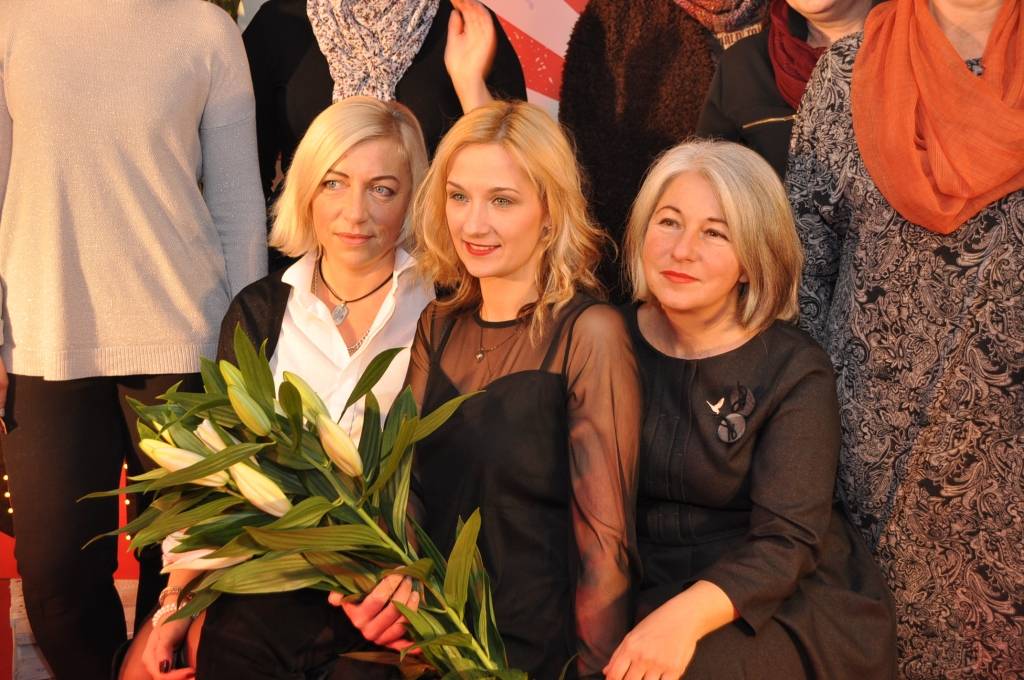 FOTO: Liepājas jaunieši nodod Madonai galvaspilsētas titulu