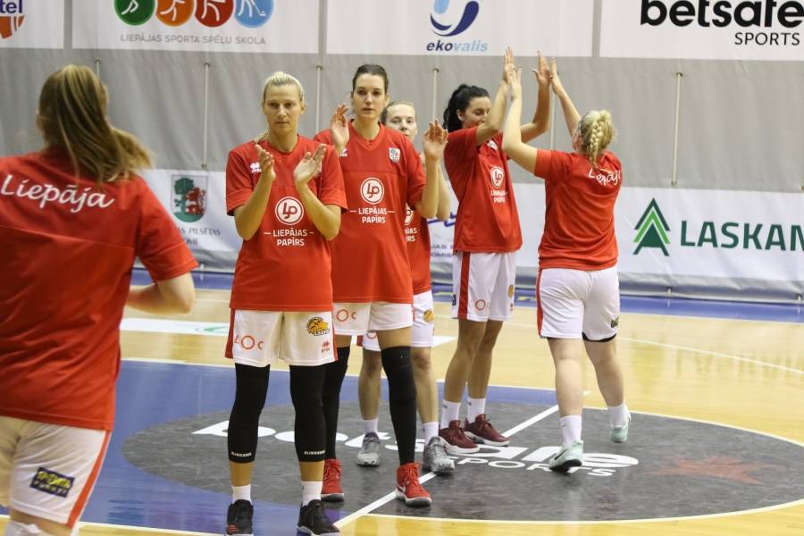 RSU basketbolistes uzvar "Liepājas papīrs"/LSSS komandu cīņā par otro vietu apvienotajā čempionātā