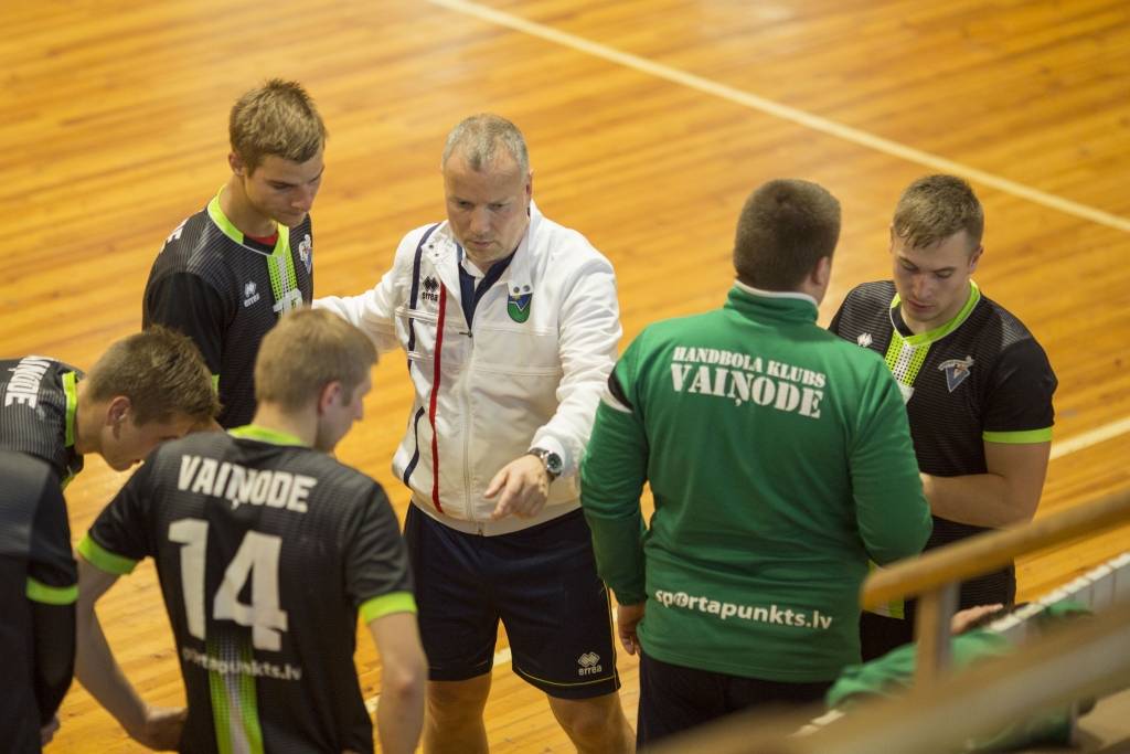 "Vaiņodes" handbolisti bez sava līdera Oskara Pāvila zaudē "Jūrmalas sportam"