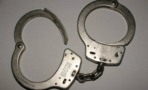 Glābēji Liepājā no roku dzelžiem atbrīvojuši kādu sievieti