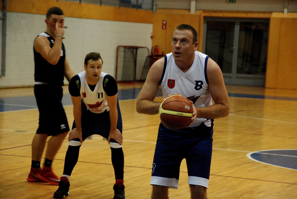 Grobiņas novada meistarsacīkstes basketbolā