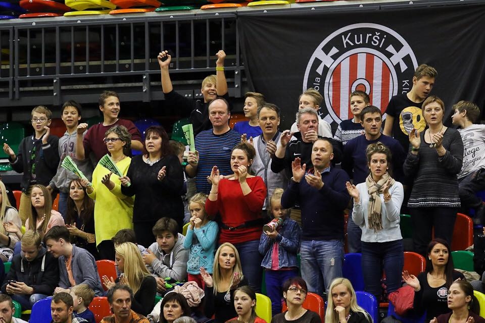 Kopvērtējuma līdere "Lielvārde"/"Fat Pipe" florbola virslīgas spēlē negaidīti piekāpjas "Kuršiem"/"Ekovalim"