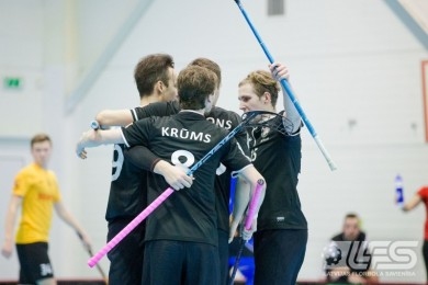 Liepājnieki turpina spridzināt - savā laukumā pieveikta "Valmiera"