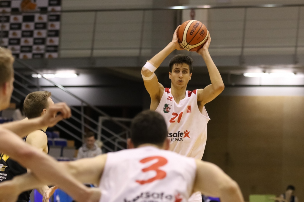 Jaunzems ar 29 punktiem kaldina "Latvijas Universitātes" uzvaru pār "Betsafe"/'Liepāja" komandu