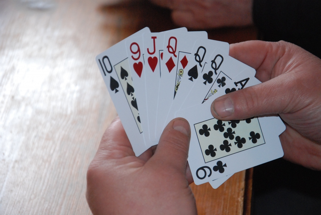 Valdis Odiņš vadībā Apriķu atklātajā čempionātā zolītē