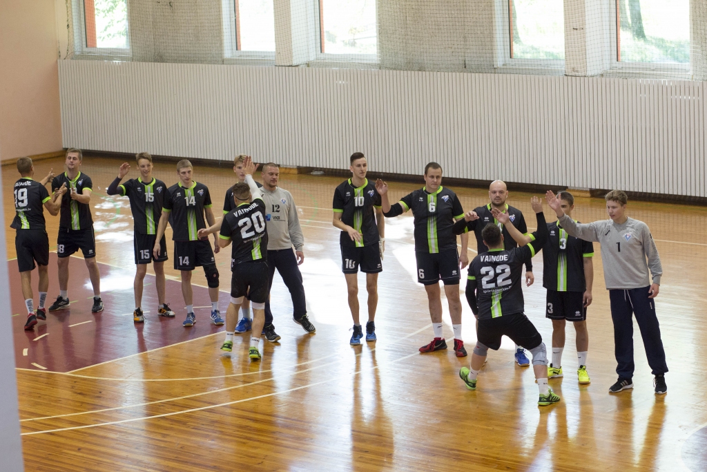 "Vaiņode" uzvar handbola virslīgas pastarīšu grupas mačā