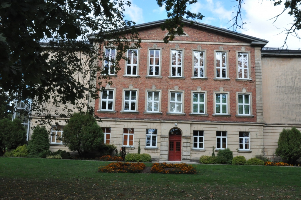 Tiksies Nīcas topošo pirmklasnieku vecāki