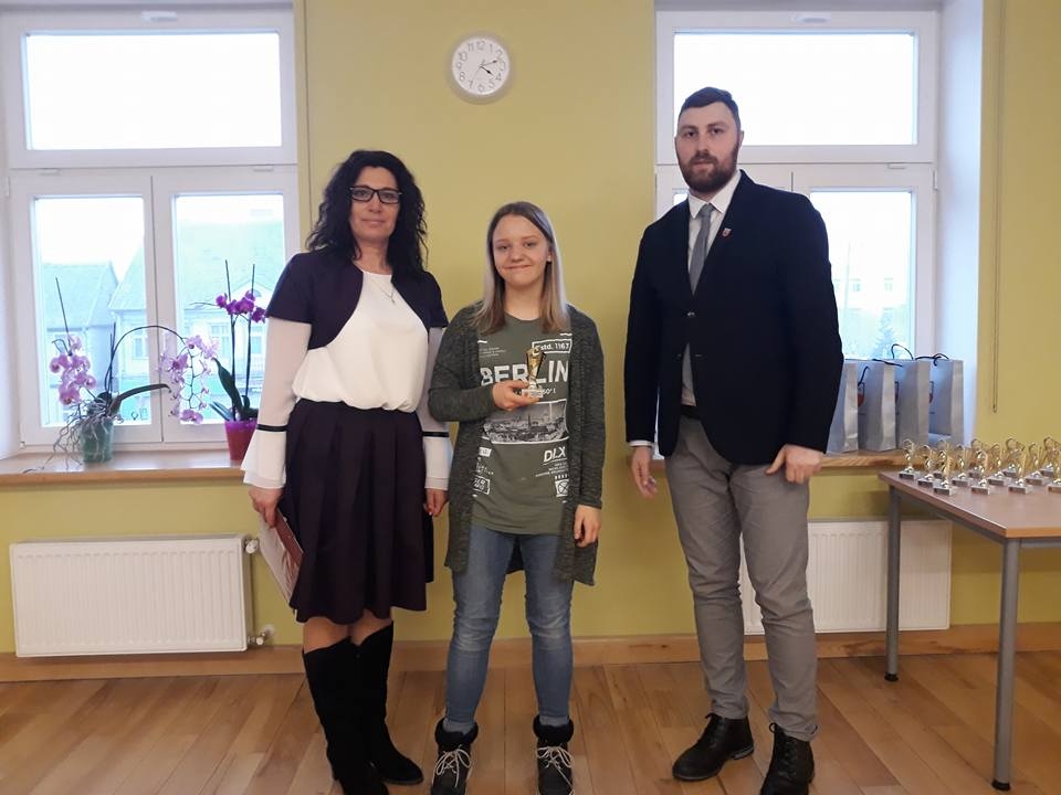 FOTO: Sumina Aizputes novada labākos jaunos sportistus