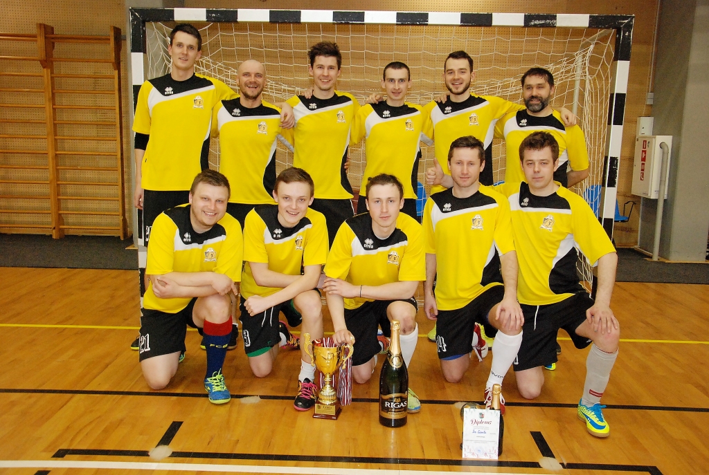 Kronē čempionus telpu futbolā