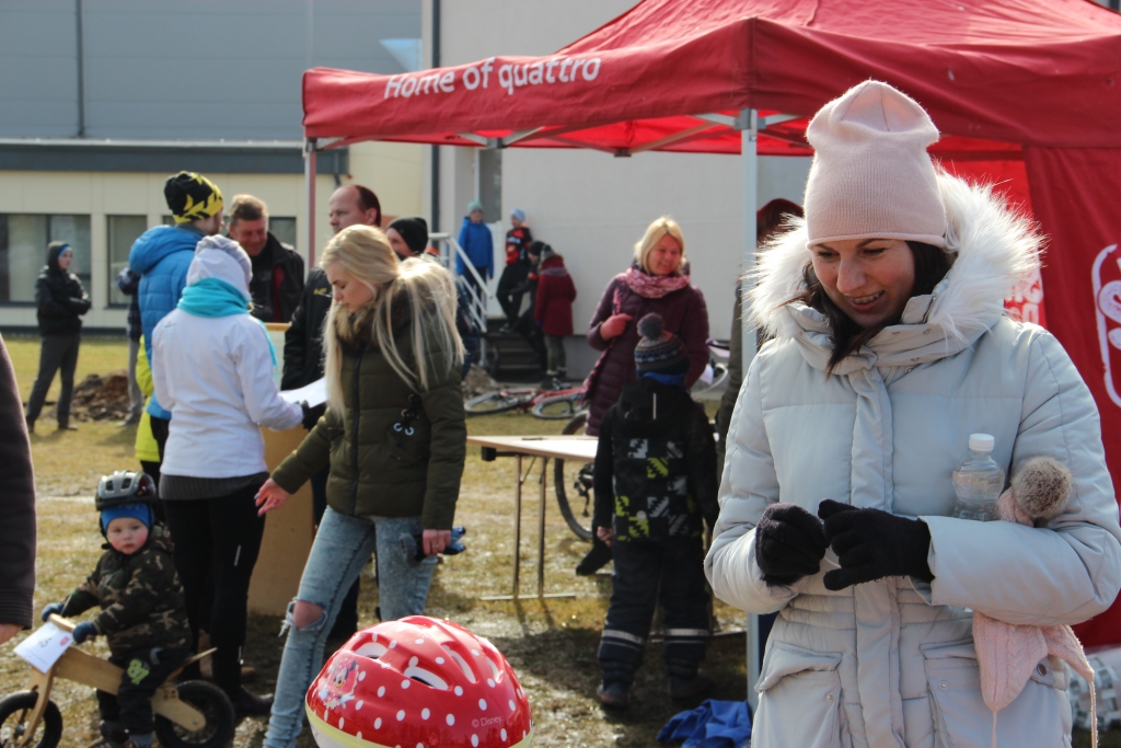 FOTO: Nīca atklāj velokrosu sezonu Lejaskurzemē