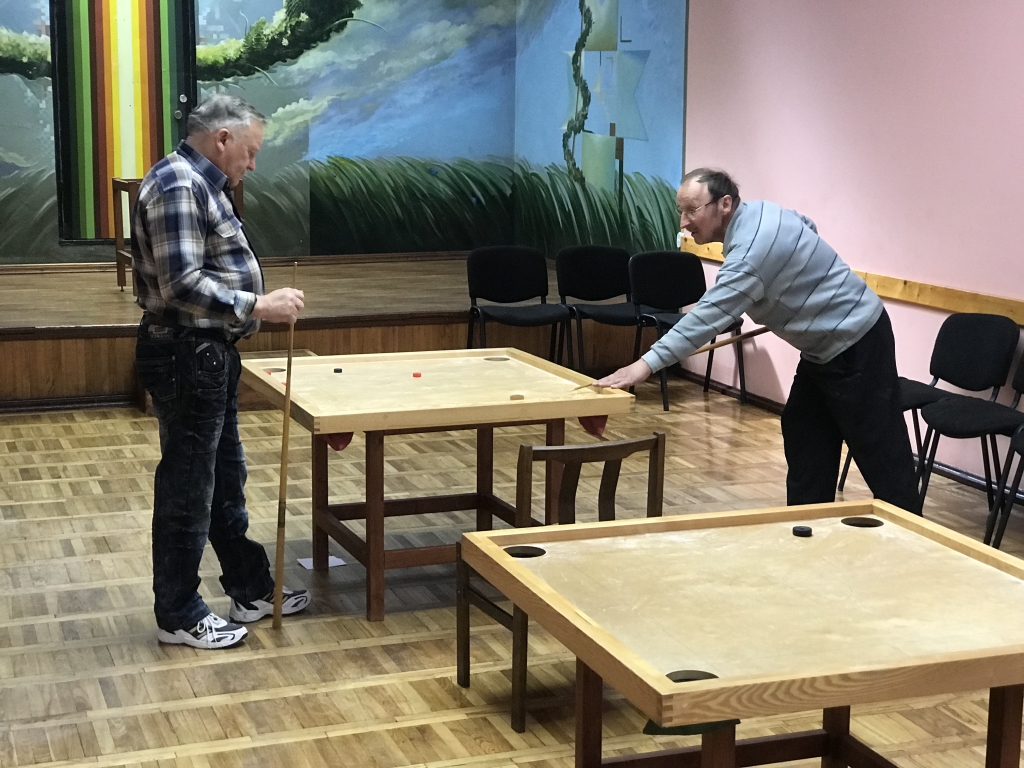 Visvaldis Jansons saspringtā cīņā iegūst Vaiņodes kausu novusā