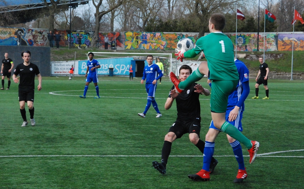 FOTO: "Grobiņas SC" futbolisti Liepājā zaudē "Daugavpilij/Progresam"