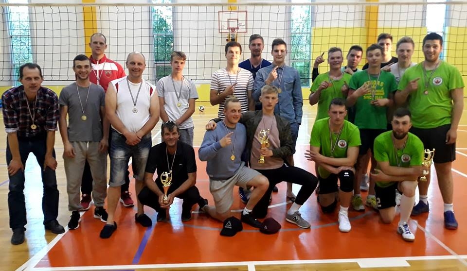 "Aizputnieces" un "Aizpute U18" triumfē Aizputes novada volejbola čempionātā 