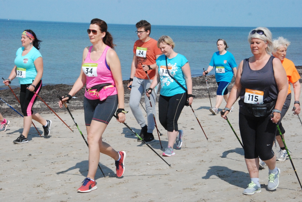 Līdz trešdienai iespējams elektroniski reģistrēties ģimenes nūjošanas festivālam "Vēju maršs"