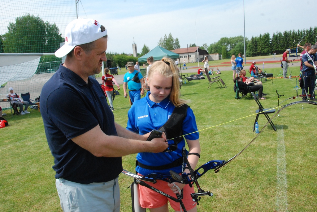 FOTO: Loka šāvēji spēkojas sacensībās "Grobiņa Open 2018"
