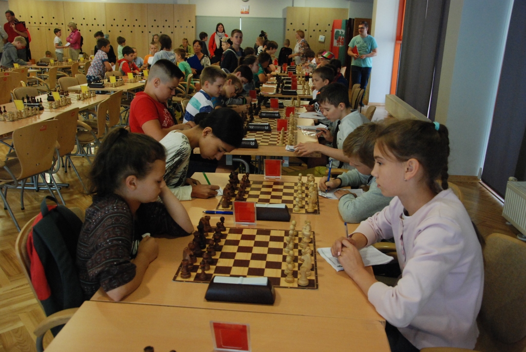 FOTO.VIDEO: Liepājā notiek šaha turnīrs "Baltic Youth Open 2018"