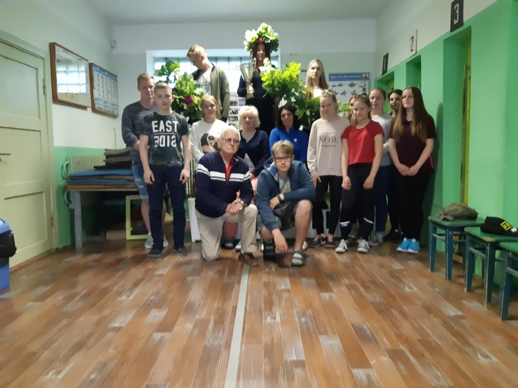 Elva Cinovska triumfē ceļojošā kausa izcīņā "Ielīgo Jāņus"