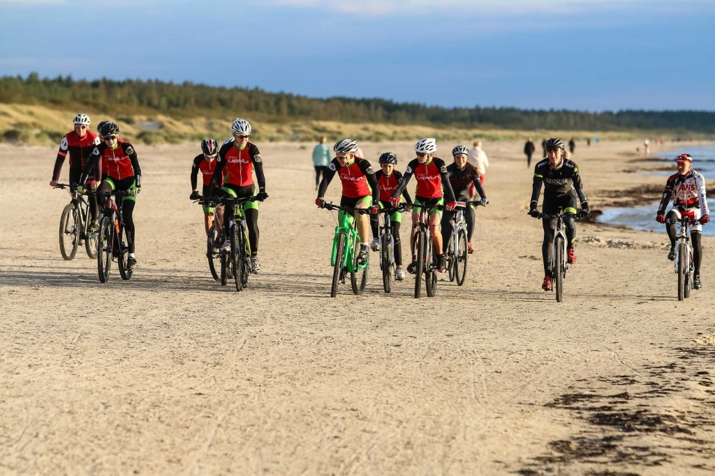 Ar riteņbraukšanas aktīvajiem vakariem gatavojas "Liepājas velodienai"