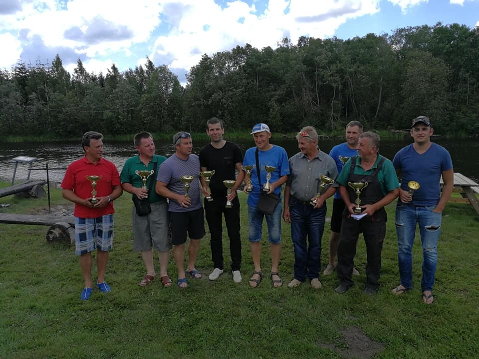 Triumfē Latvijas čempionātā pludiņmakšķerēšanā tautas klasē