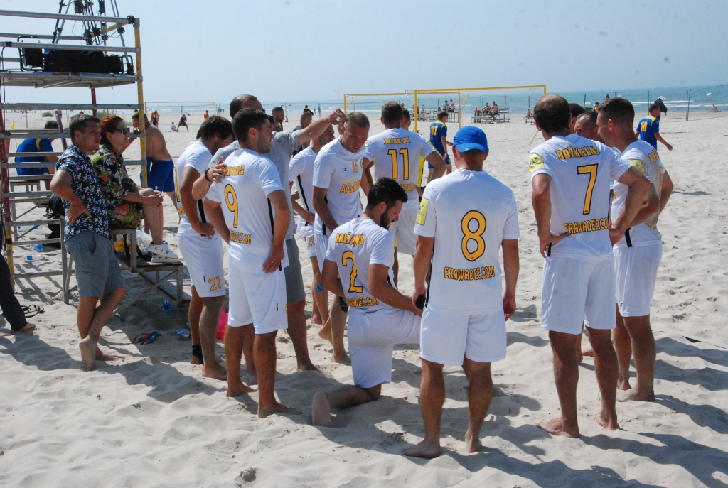 FOTO: Liepājas komanda "Linden City BSC" iegūst Latvijas kausu pludmales futbolā