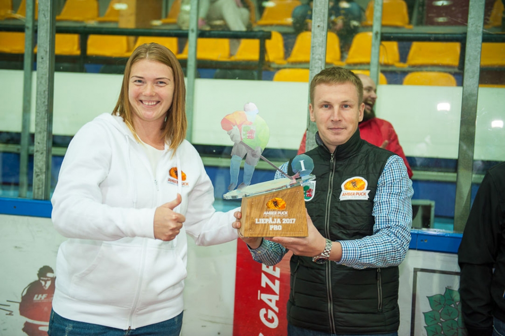 Hokeja klubs "Liepāja" pārbaudīs komandu  "Amber Puck" turnīrā