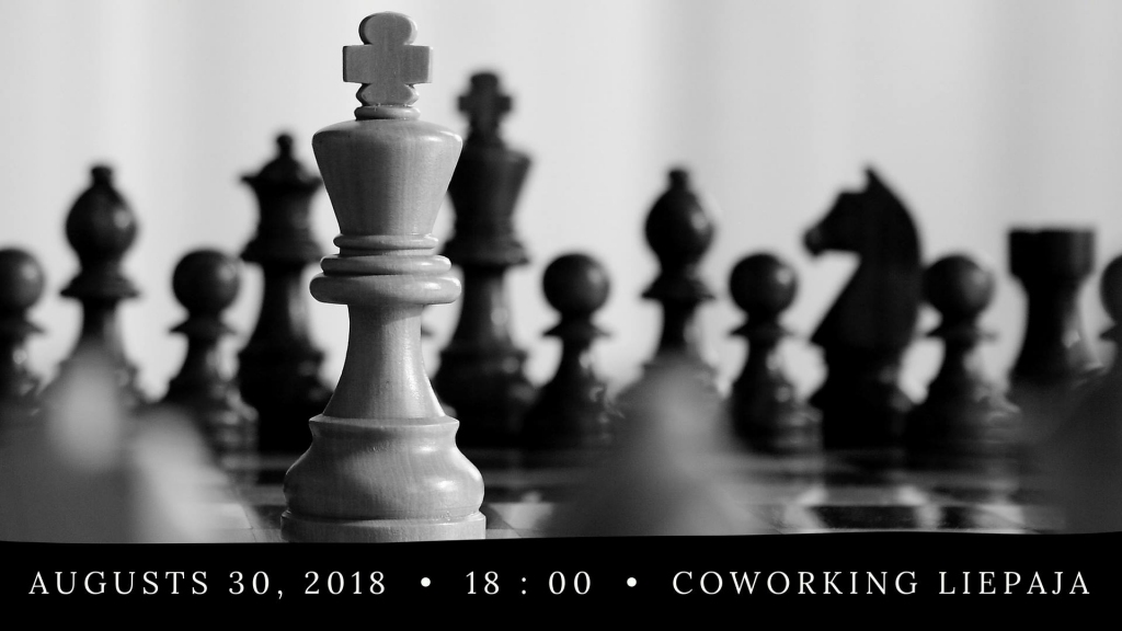 "Coworking Liepaja" par uzņēmēja prāta barību – šahu un grāmatām