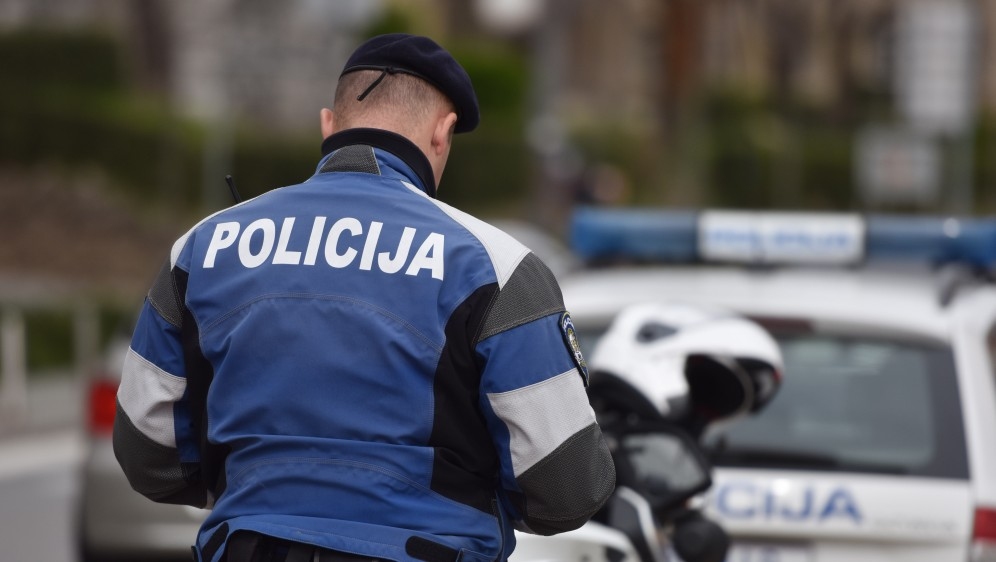 Nedod ceļu autobusam un nonāk slimnīcā