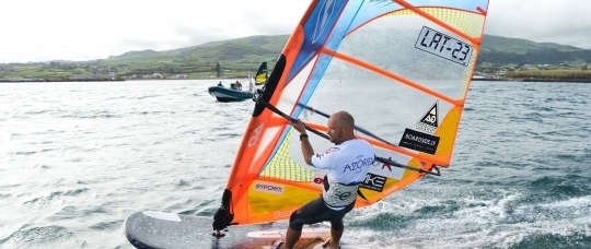 Vindsērfinga braucējs Preiss izcīna bronzas medaļu pasaules čempionātā "Formula" klasē