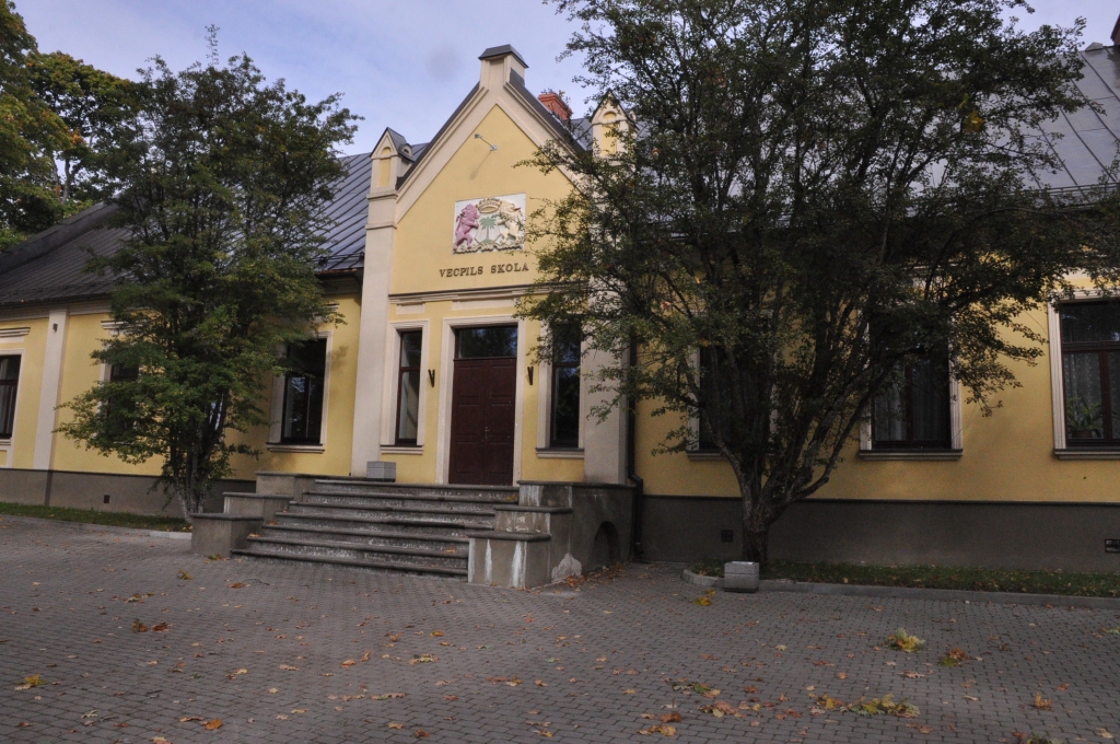 Skola pārtop viesu namā