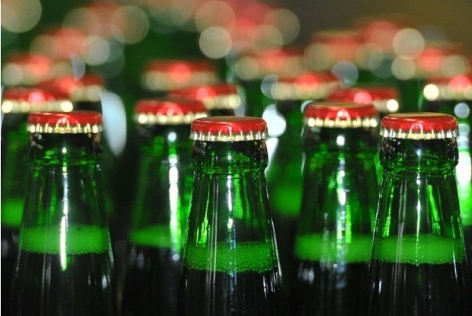 Policija reidā Liepājā un novados konstatē, ka jauniešiem pārdod enerģijas dzērienus un alkoholu
