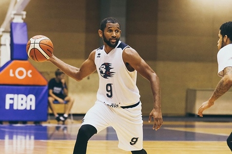 "Liepājas" basketbola klubs aizvada paraugmaču pret Lavāra Bola izveidotās līgas izlasi