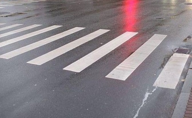 Liepājā notriec divus velosipēdistus, kuri ar gūtām traumām ievietoti slimnīcā