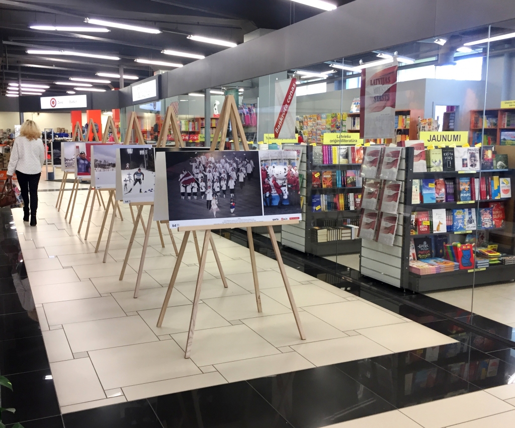 Tirdzniecības namā "Kurzeme" skatāmas fotogrāfijas no olimpiskajām spēlēm Phjončhanā