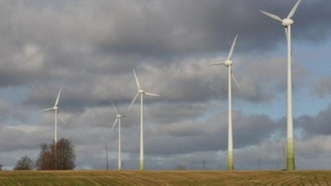 Grobiņas pagastā gūst smagu elektrotraumu, strādājot pie vēja ģeneratoriem