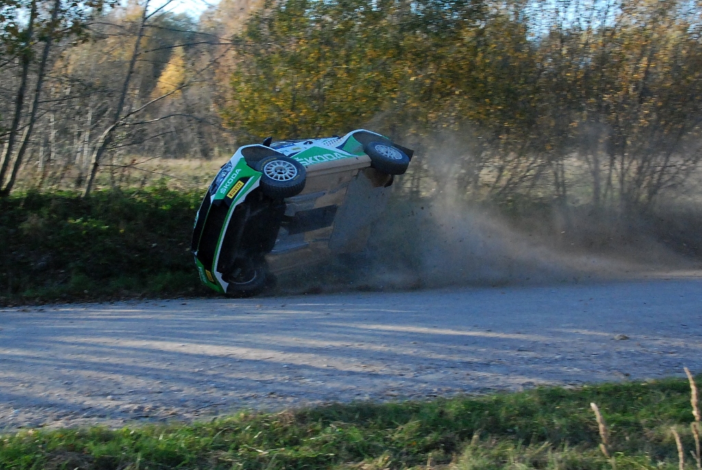 Paspēj uz abiem rallijiem