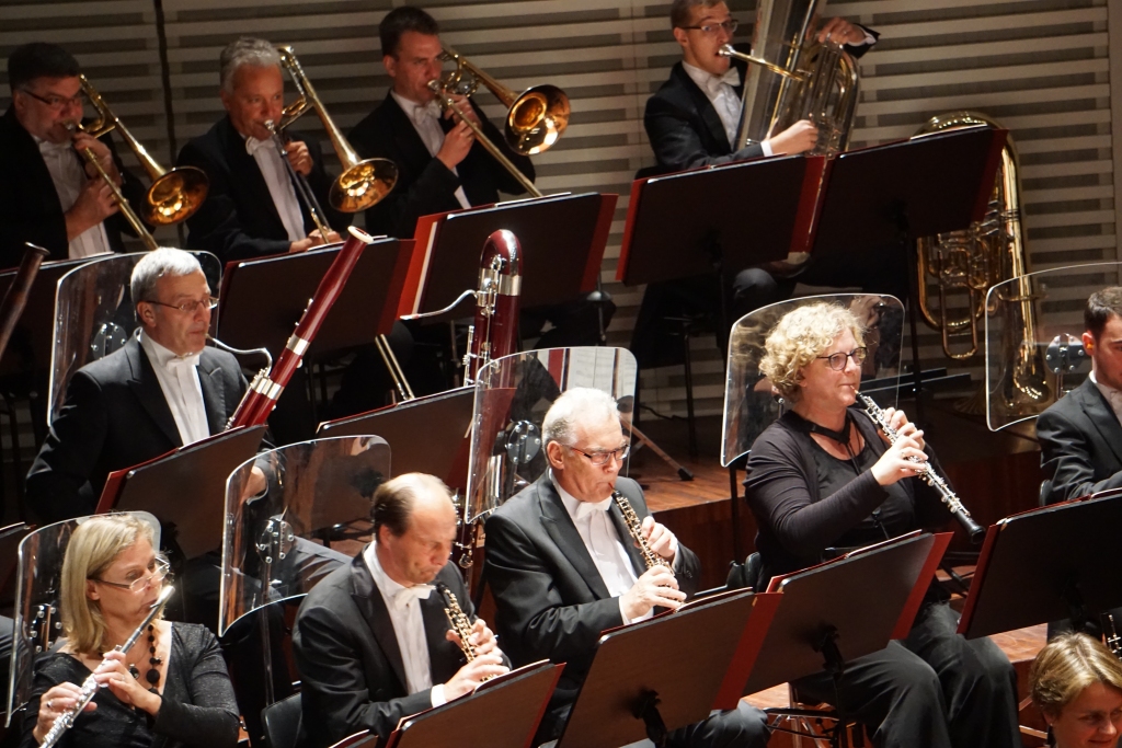 Leipcigas Gewandhausorchester triumfē "Lielajā dzintarā"