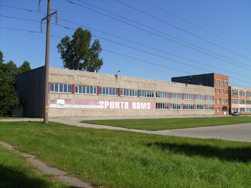 Liepājā peldbaseinā iekrīt un traumas gūst astoņus gadus vecs zēns