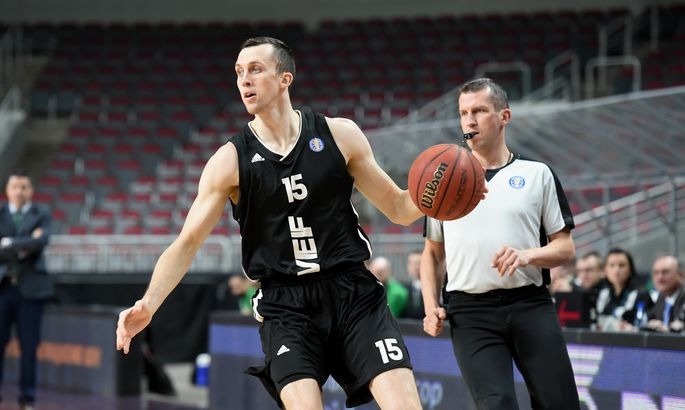 Rucavnieks Ate ar septiņiem tālmetieniem kaldina "VEF Rīga" šosezon pirmo uzvaru Vienotajā līgā
