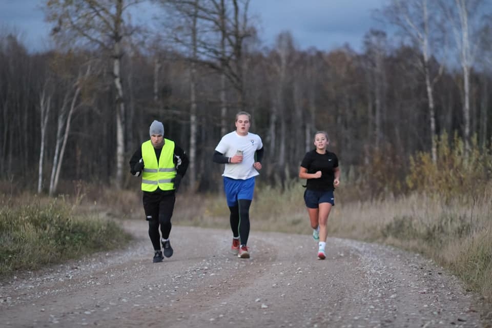 FOTO: Notiks skrējiena "100 km apkārt Vaiņodes novadam" astotais posms