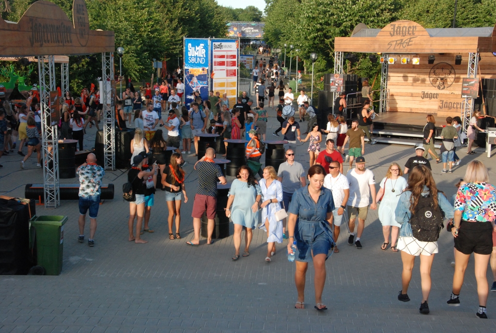 Diviem festivāla "Summer Sound" apmeklētājiem piespriestas 40 stundas piespiedu darba par marihuānas glabāšanu