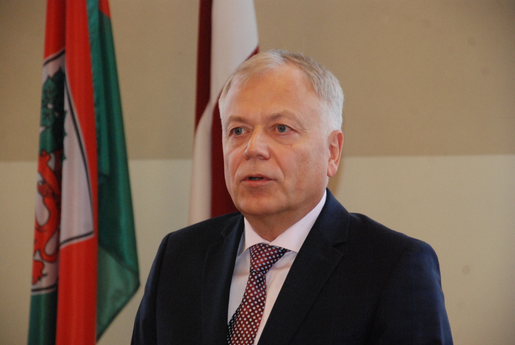 Sesks iecelts Liepājas SEZ valdes priekšsēdētāja amatā