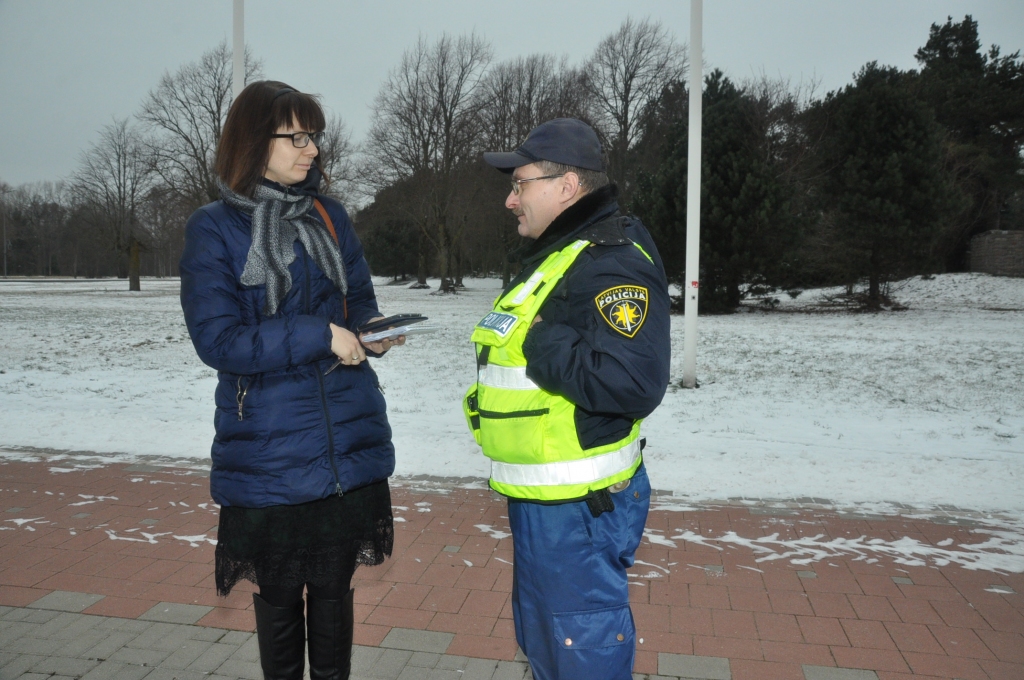 FOTO: Valsts policija rīko profilaktisko reidu satiksmes drošības nolūkos