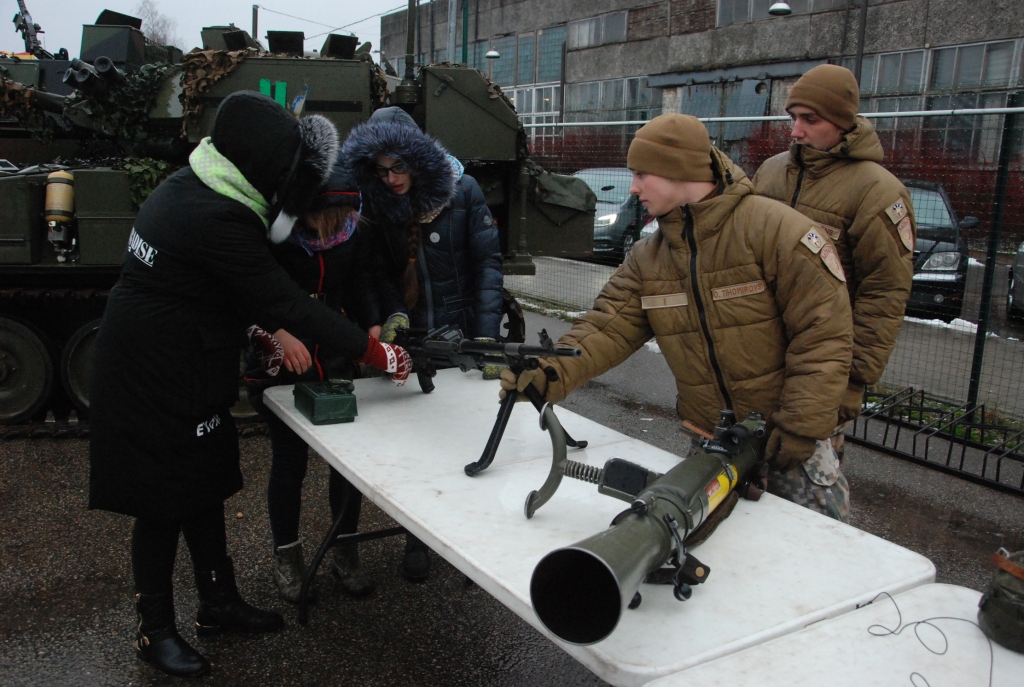 Svinēs Latvijas armijas simtgadi